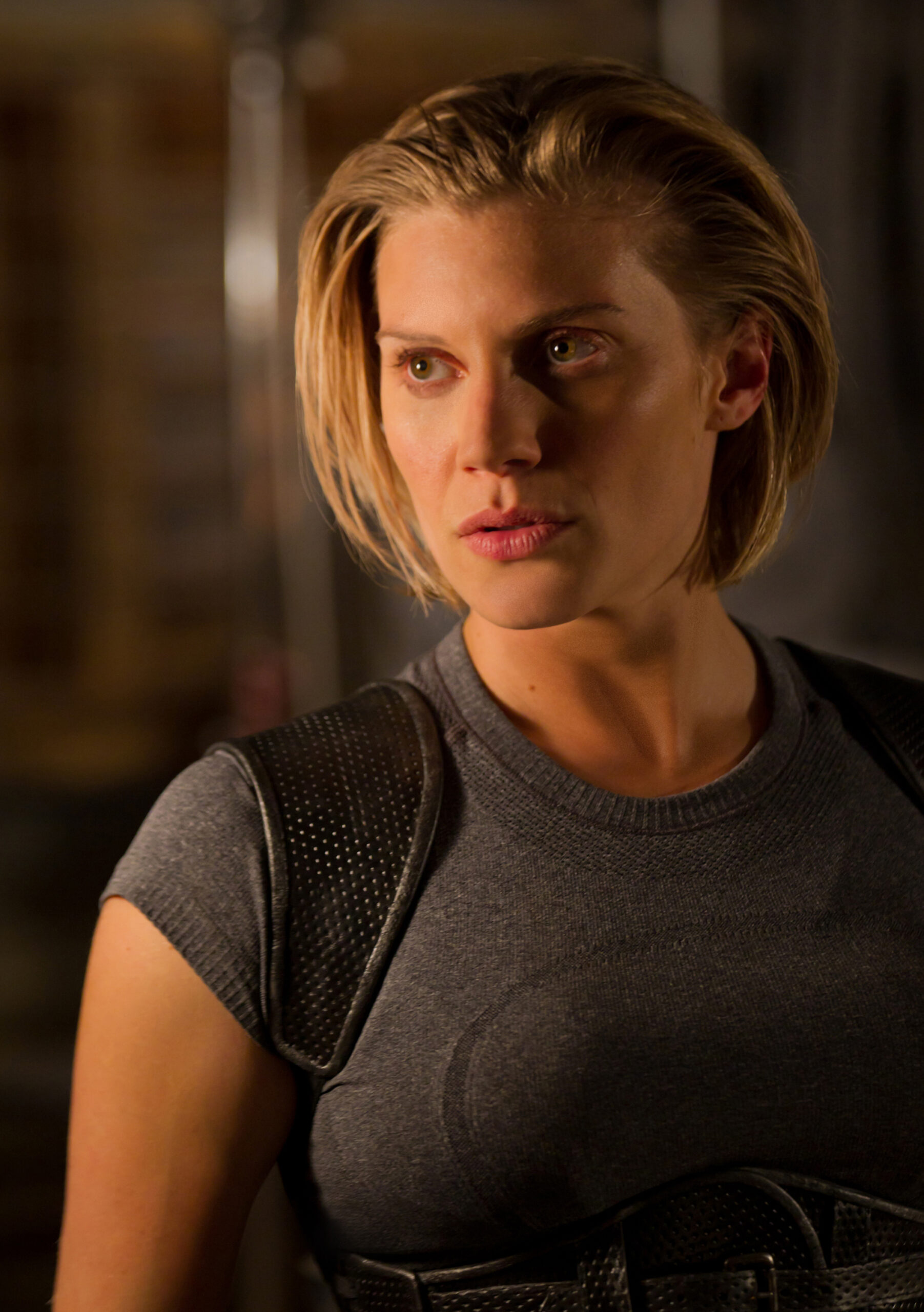 Katee-Sackhoff-in-Riddick