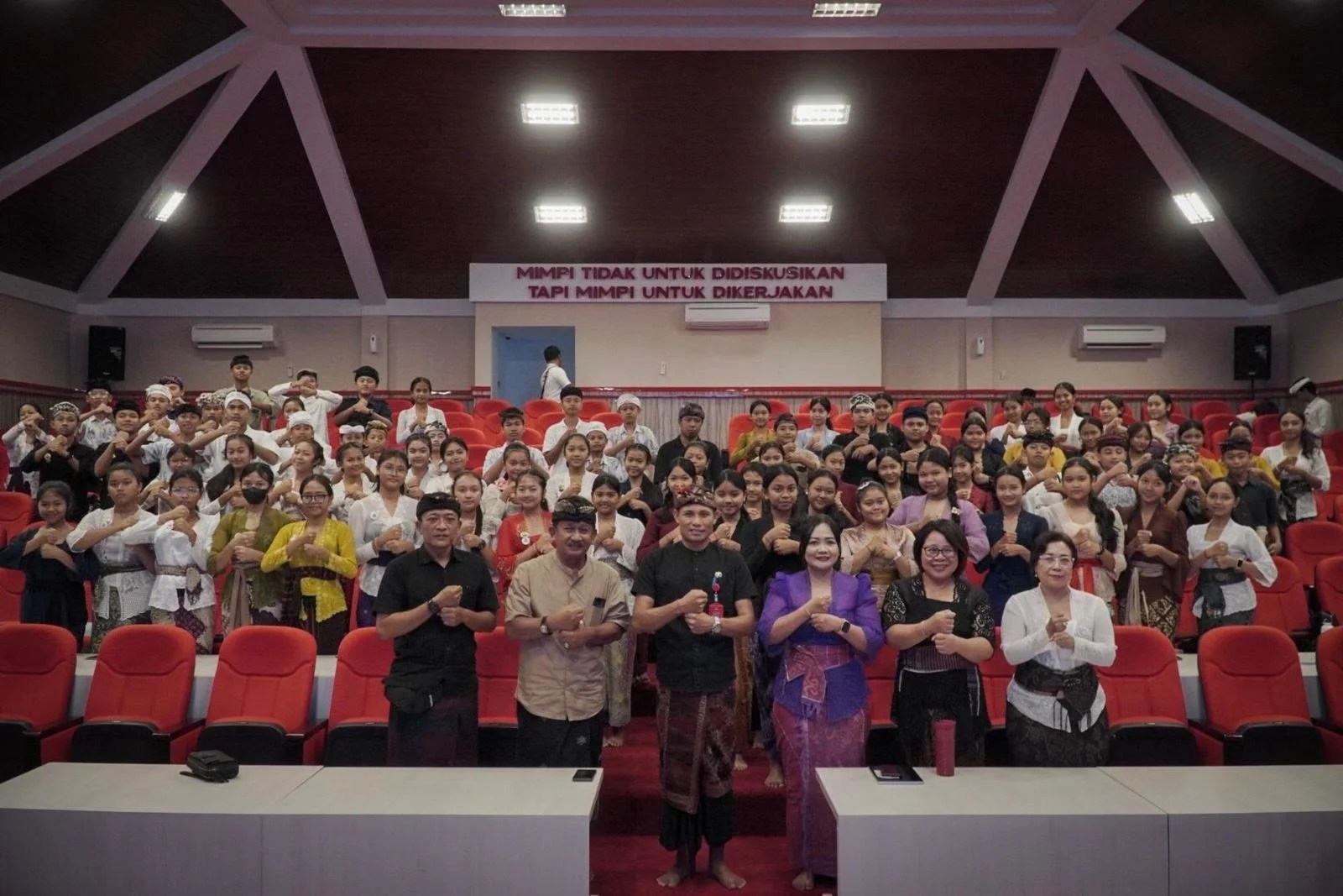 Suasana sosialisasi Pengelolaan Sampah di Kabupaten Bangli berbasis sumber di Gedung Bukti Mukti Bakti.