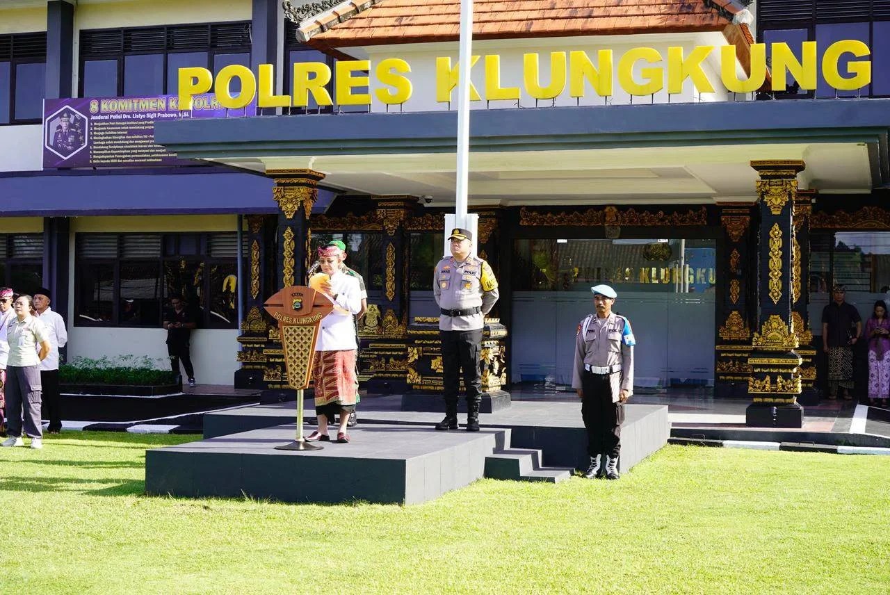 Bupati Satria Pimpin Apel Operasi Ketupat 2026 Klungkung