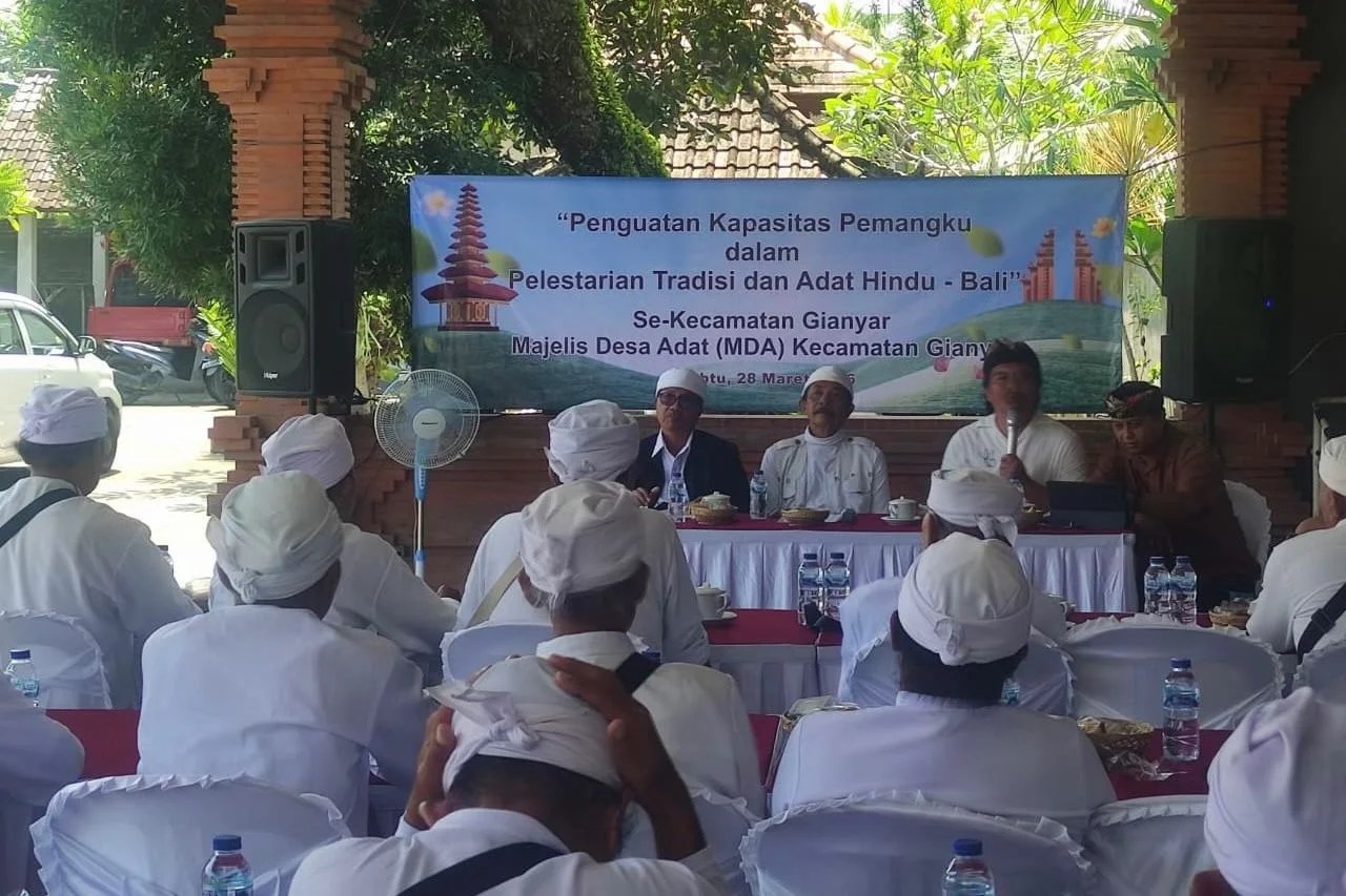 Suasana pertemuan penguatan kapasitas pemangku yang diselenggarakan oleh MDA Kecamatan Gianyar.
