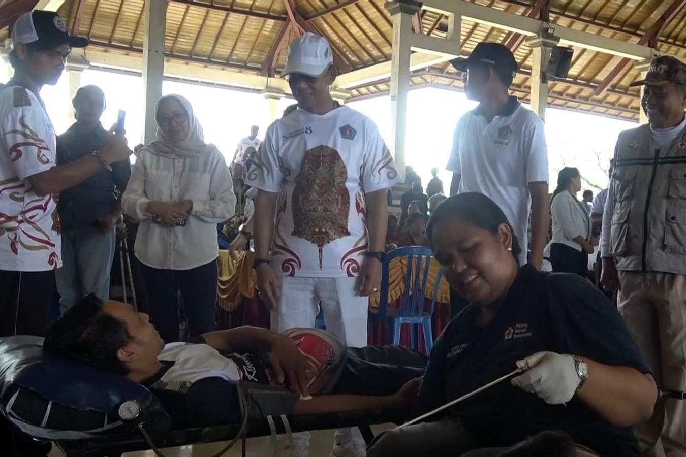 Bupati Klungkung Hadiri May Day & Beri Sembako Disabilitas