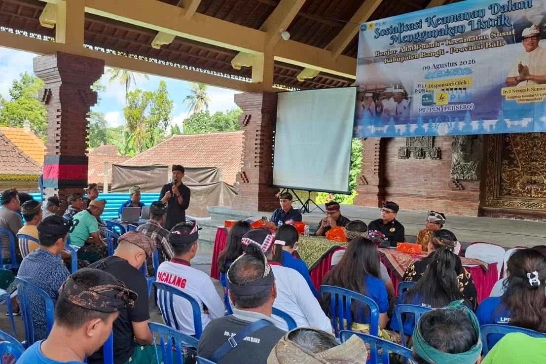 Perkuat Budaya Keselamatan, PLN Edukasi Masyarakat Desa Adat Pukuh tentang Aman Menggunakan Listrik