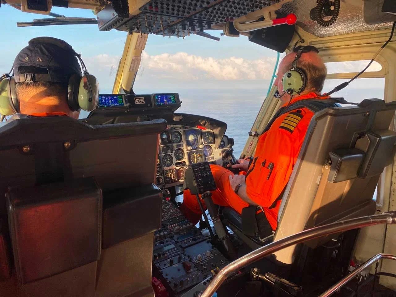 Hari Ketiga Pencarian Kapal Terbakar di Selat Lombok, Tim SAR Kerahkan 3 Kapal dan 1 Helikopter