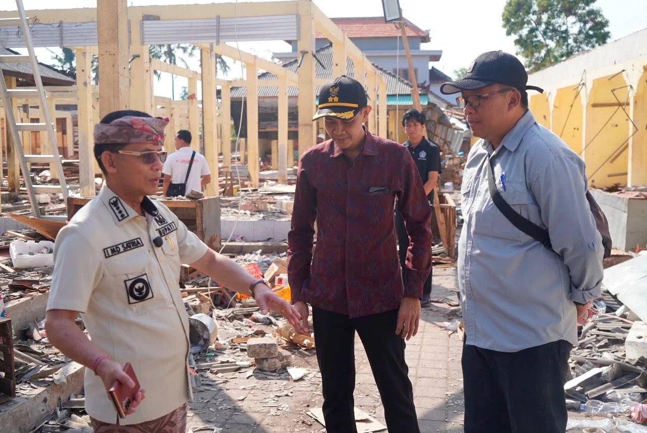 Relokasi Pedagang Pasar Mentigi Dimulai, Pemkab Klungkung Pastikan Kenyamanan Tempat Penampungan Sementara