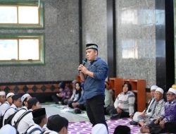 Di Ponpes, Polwan Kampanyekan ‘Rise and Speak’ Lindungi Perempuan