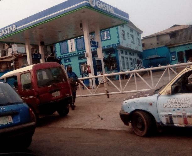 NNPC Rules Out Price Hike As Queues Return To Filling Stations in Ibadan
