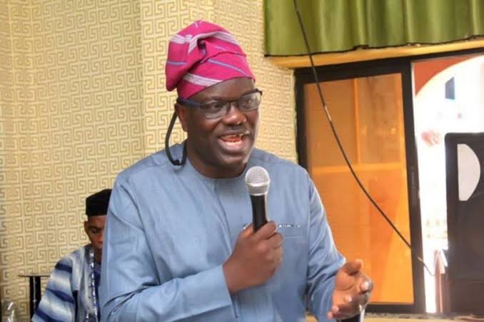 Buhari, Folarin Greet Adeolu Akande At 56