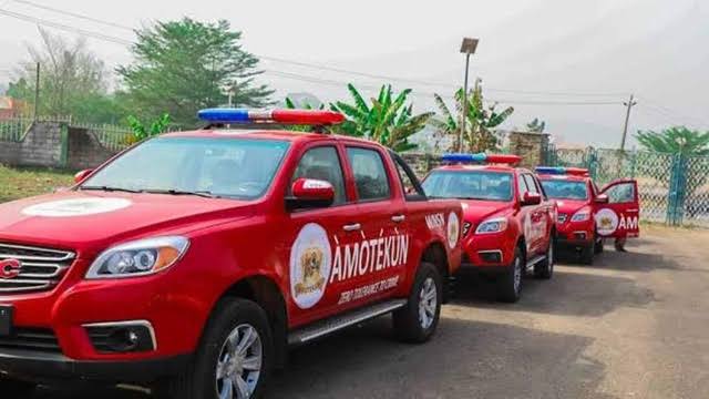 2 Killed, 3 Escaped As Amotekun Engages In Gun Battle With Suspected Kidnappers In Oyo