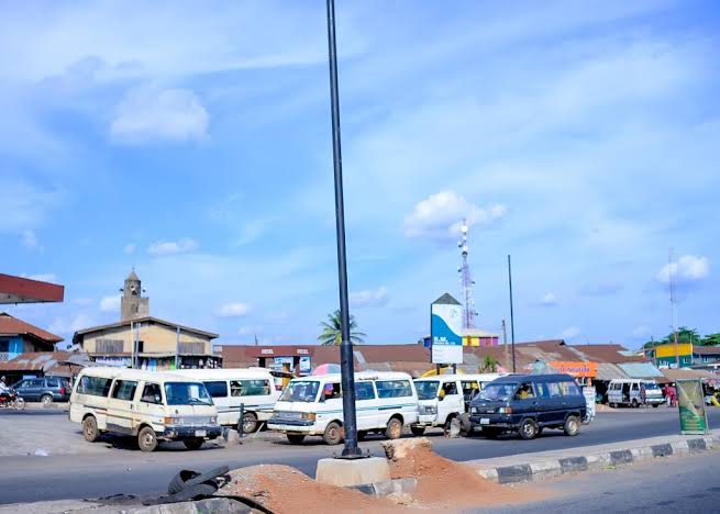 Oyo Govt. Warns Those Vandalising Street Light
