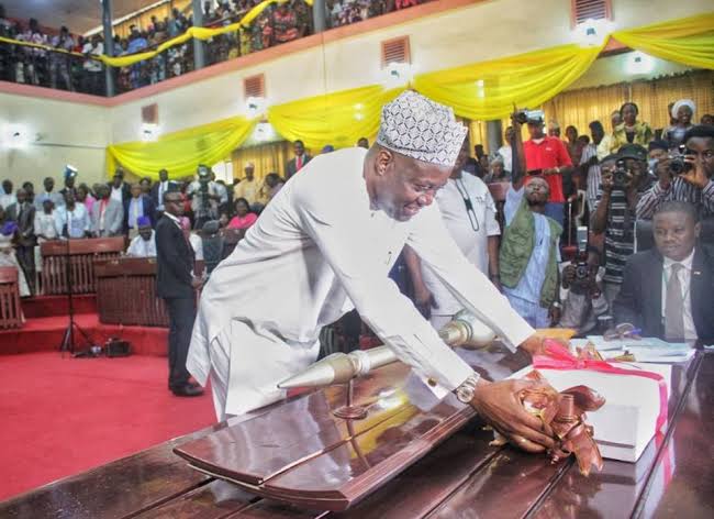 JUST IN: Makinde Presents N294.5bn 2022 Budget To Assembly, Makes Allocation For Ibadan Circular Road