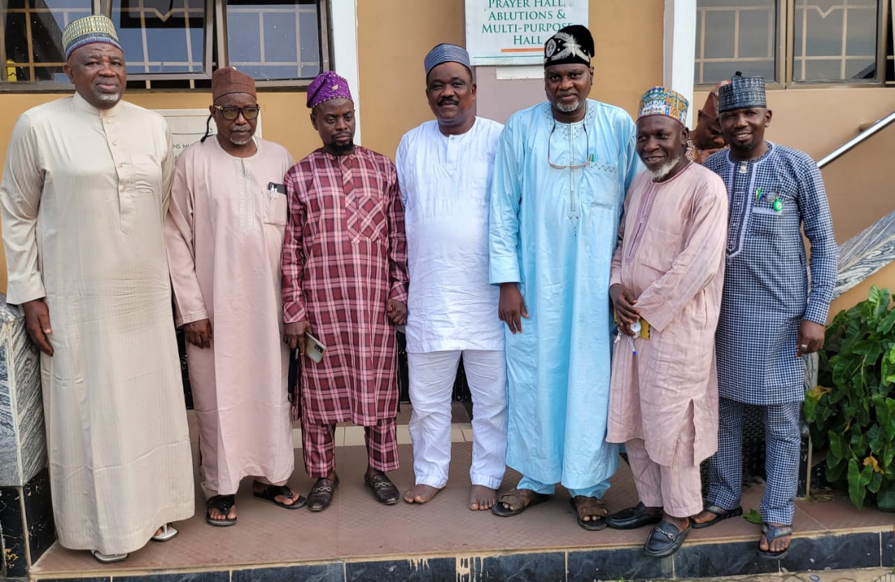 LAUTECH Niqab Crisis: Oyo Muslim Community Condemns Act As Lecturer Apologizes 