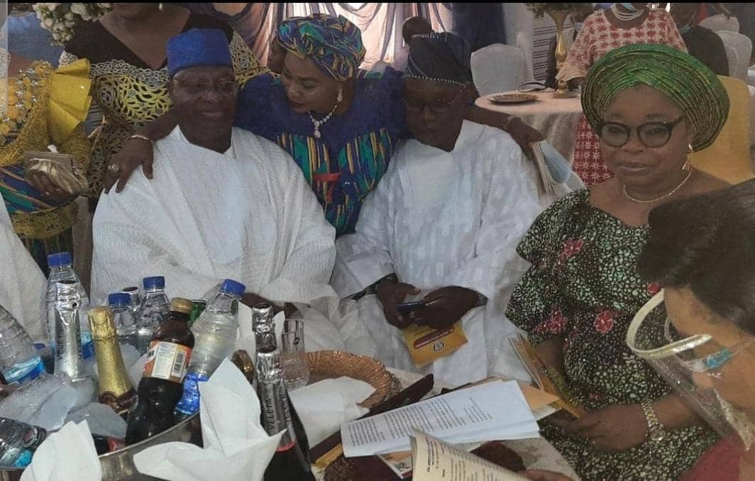 Makinde Donates N10m to Queen’s School for Completion of Building