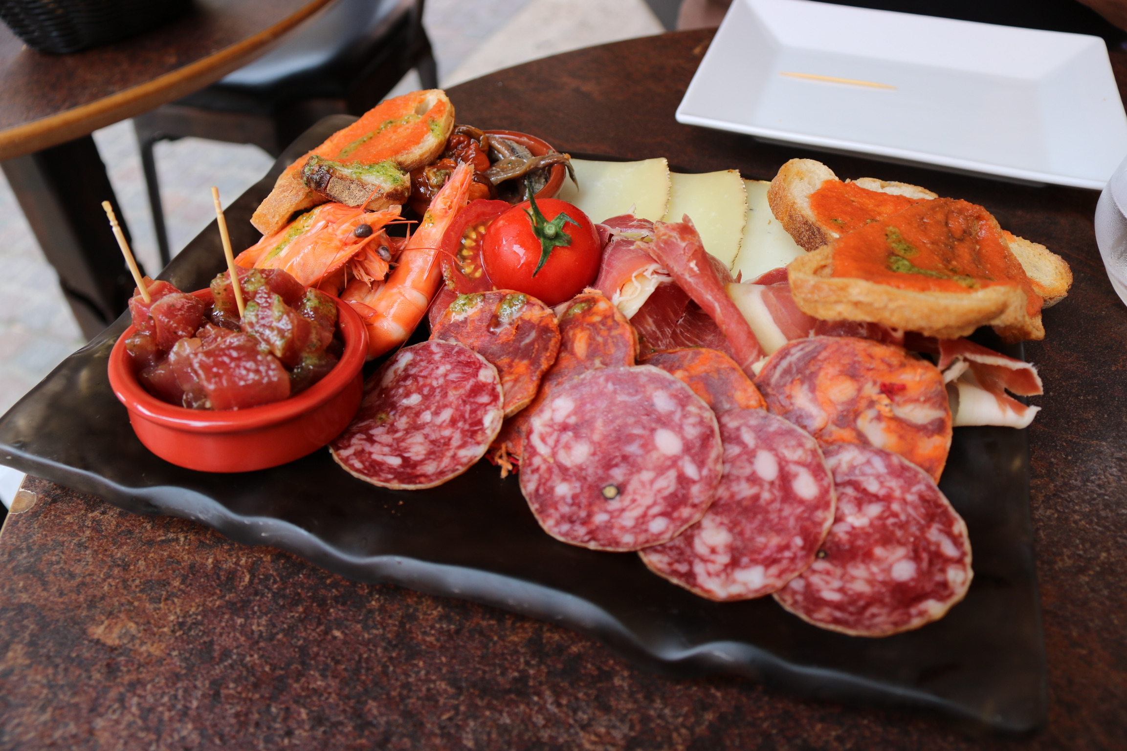 E5CA52FA-EB0C-4BB5-B6DD-107EBBE24286