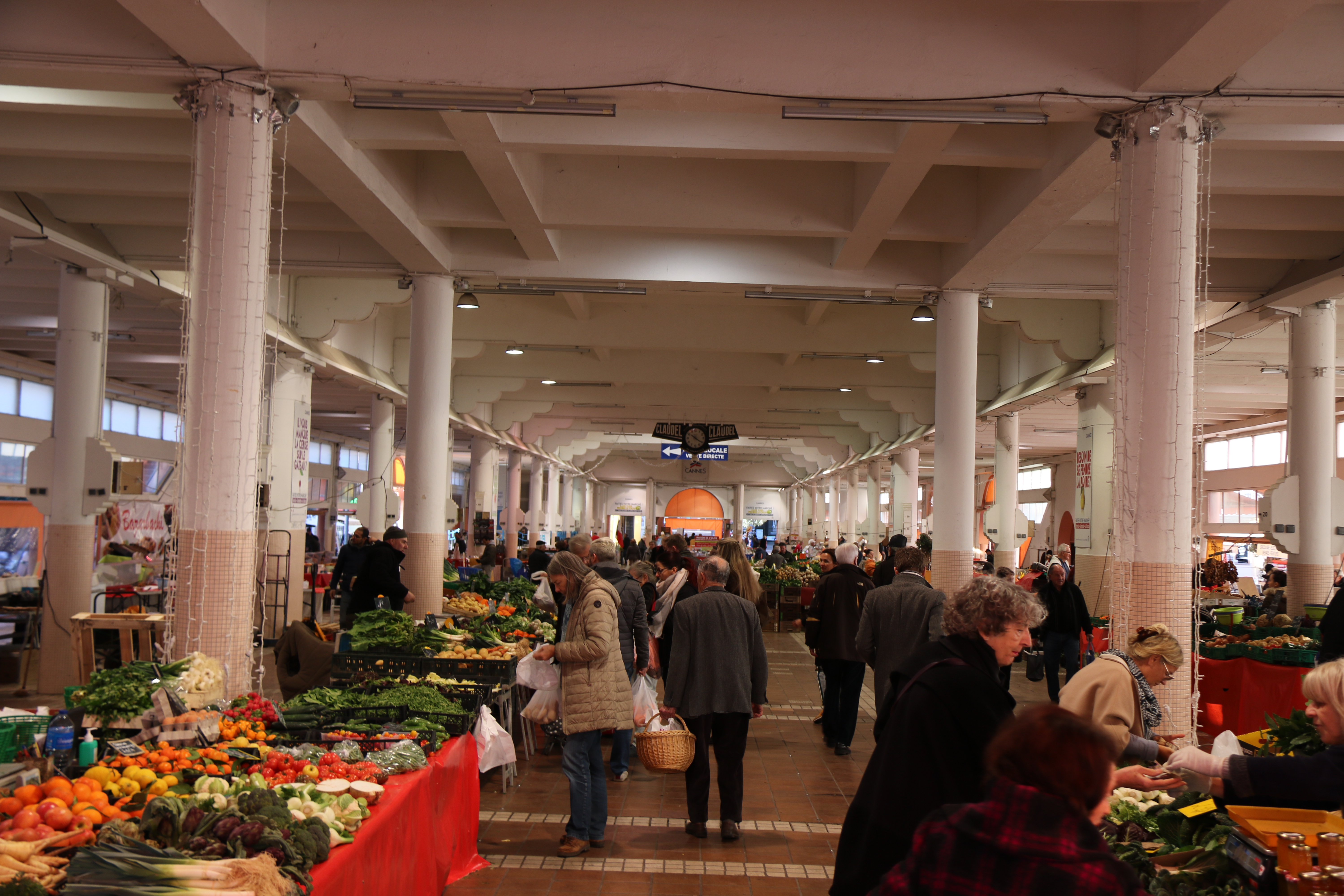 Cannes, au marché Fortville