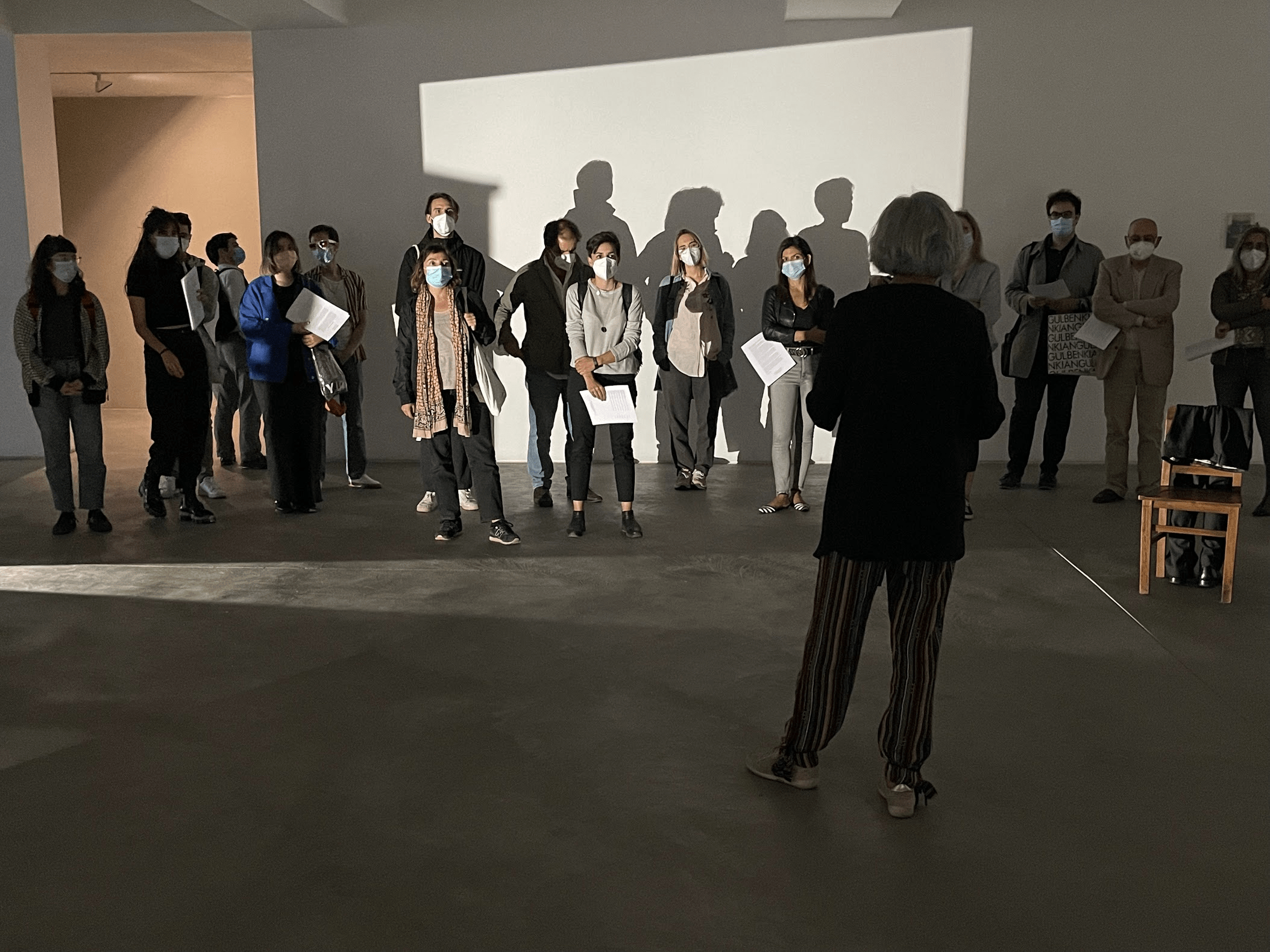 Visita à Galeria Carlos Carvalho - Arte Contemporânea e à exposição "Vertical Seas", de Noé Sendas (21 Out.)