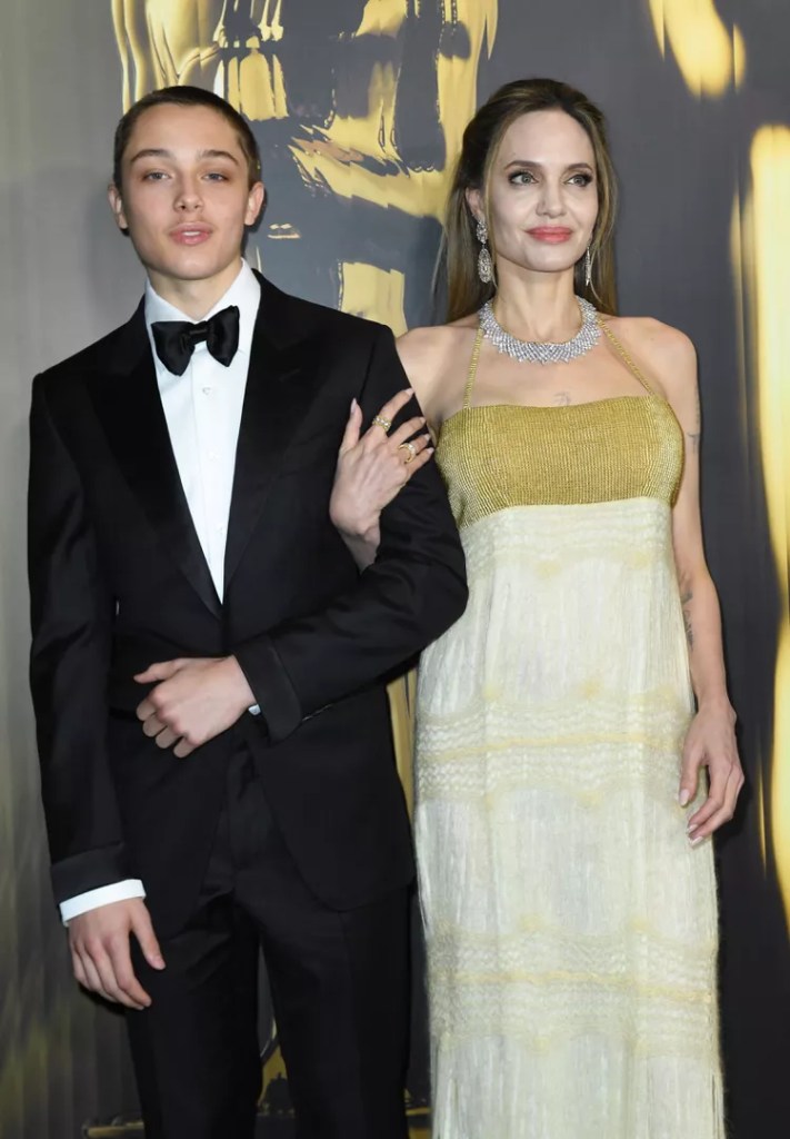 Todo sobre los looks de Angelina Jolie y Knox en su date night