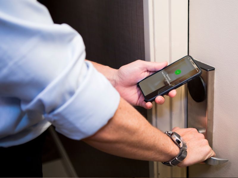 Simplify Guest Access With Mobile Key Intelity - Premium Ocean Illustration Gallery - HD