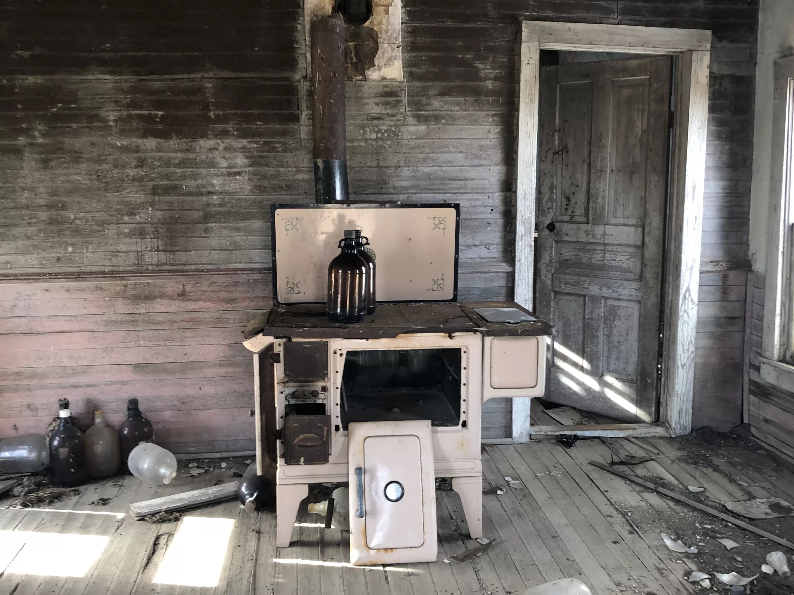 Kitchen in outer wood structure