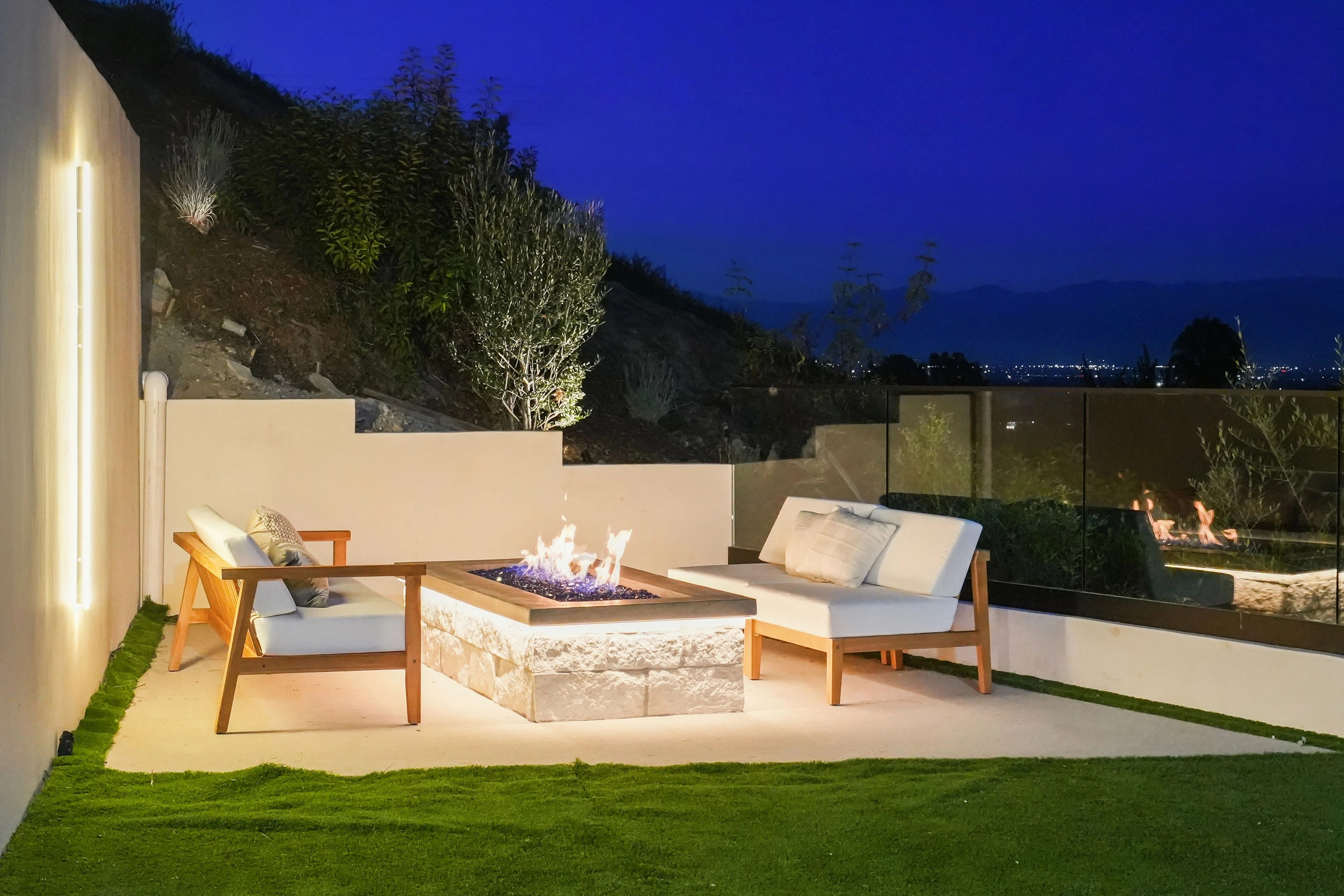 Encino, CA Pool & Hardscape Design