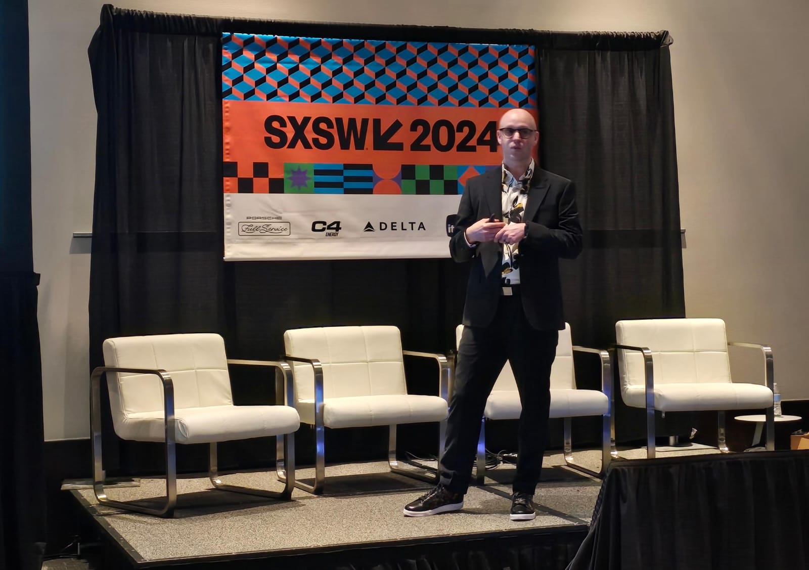 Sxsw 2024: arquitetos do amanhã: ai no ux, computação quântica e previsão estratégica