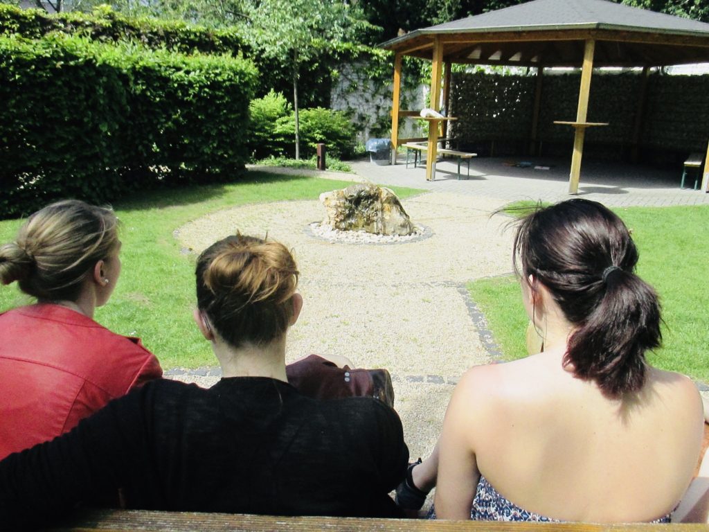 Garten Der Religionen In Via Katholischer Verband Fur Madchen Und Frauensozialarbeit Koln E V