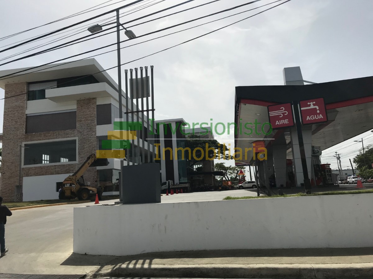 Local Comercial de 145 Mts2 en la Plaza Amira, Santiago