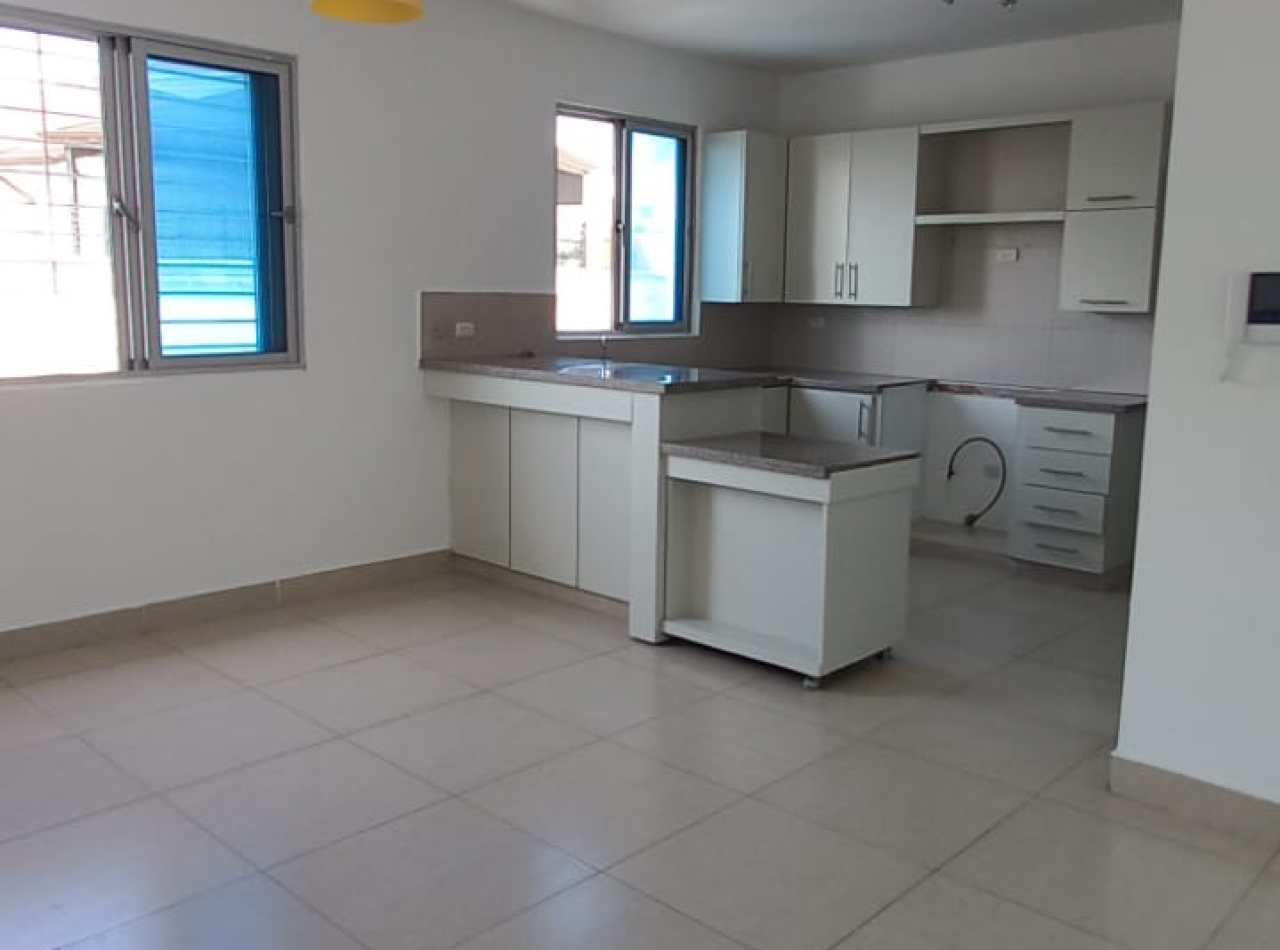 Amplio Apartamento en Alquiler en La Trinitaria