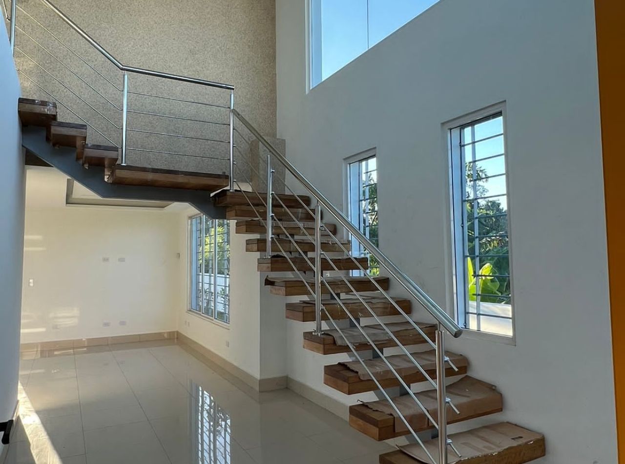 Preciosa Casa a Estrenar en Proyecto Cerrado