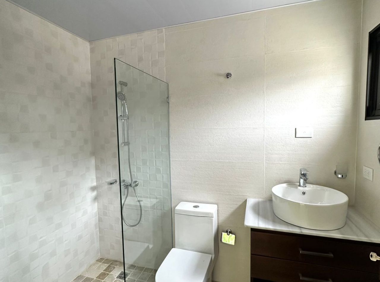 Espectacular Apartamento con Linea Blanca para Renta, La Trinitaria