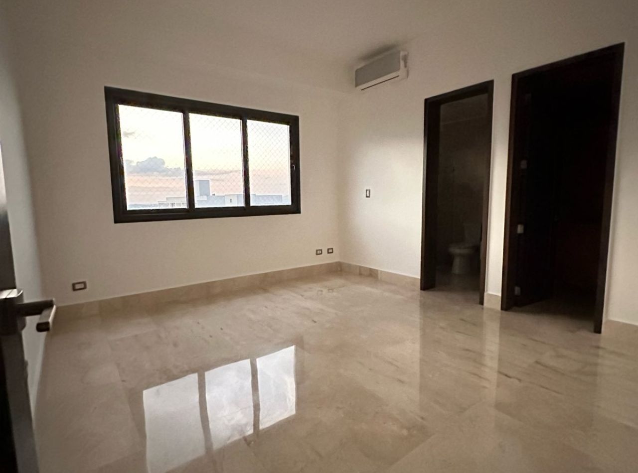 Apartamento Disponible para Alquiler en La Trinitaria