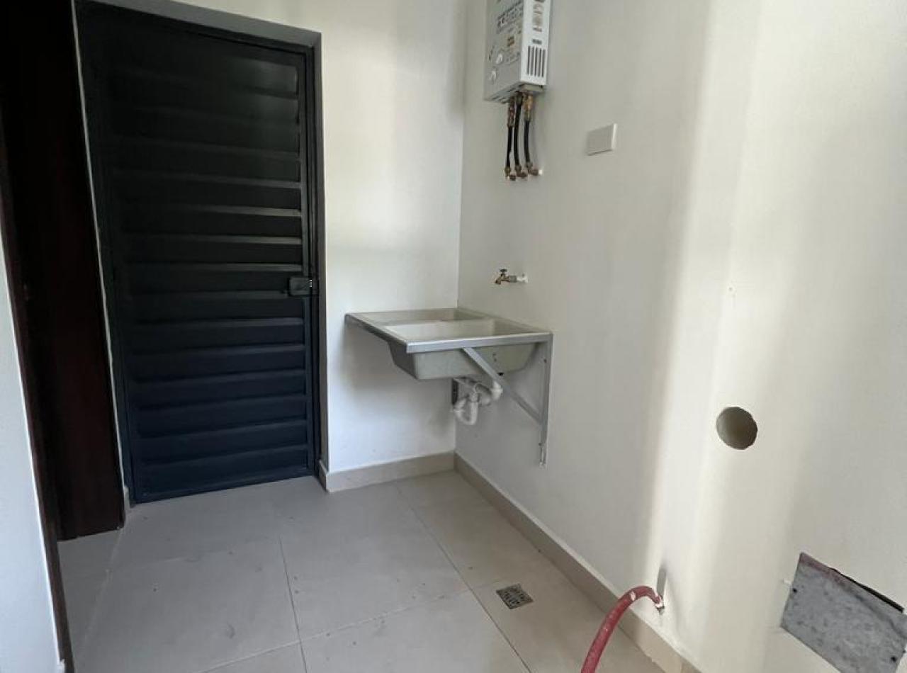 Apartamento 3er Nivel en Alquiler en Republica de Argentina