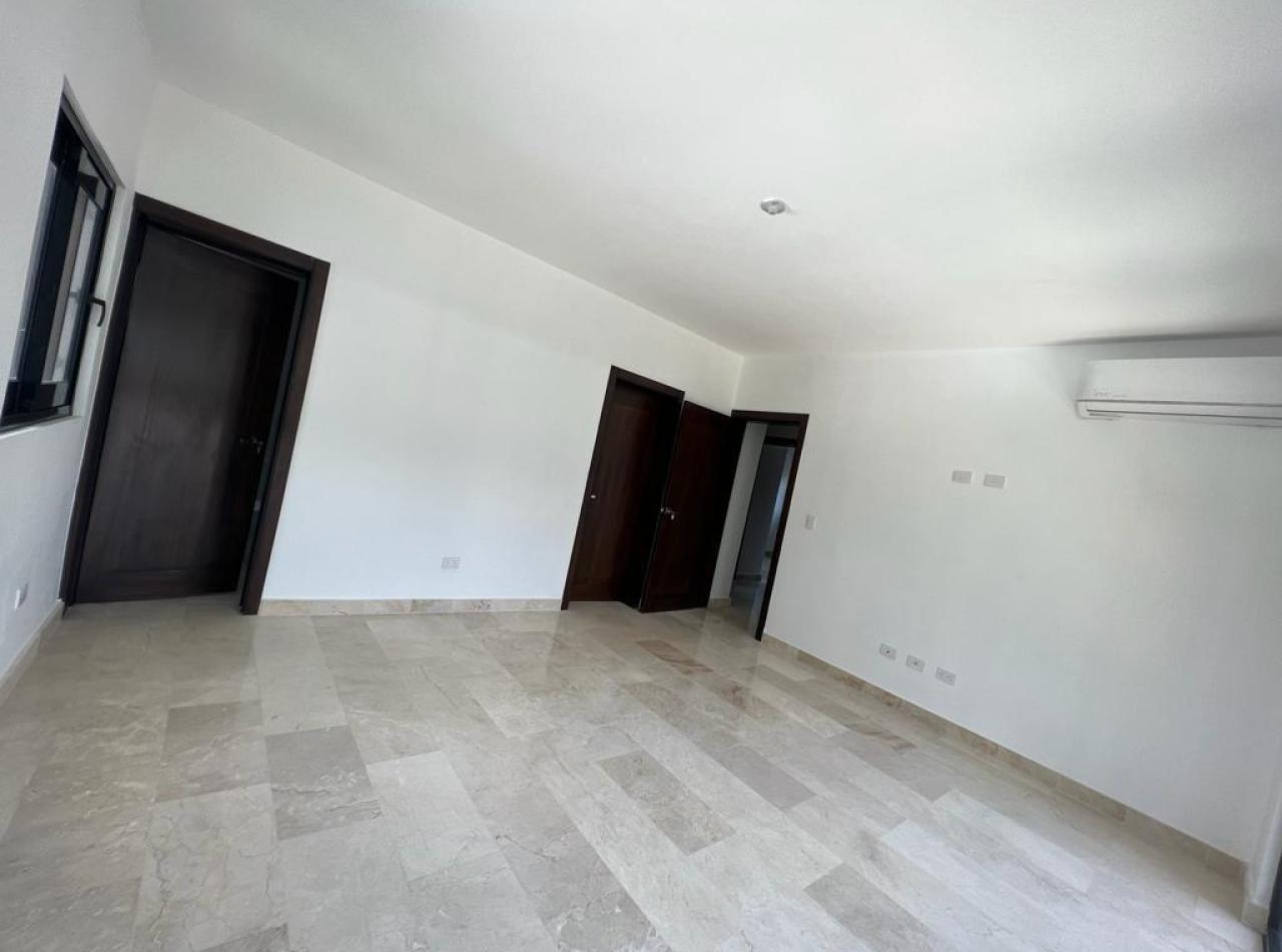 Apartamento 3er Nivel en Alquiler en Republica de Argentina