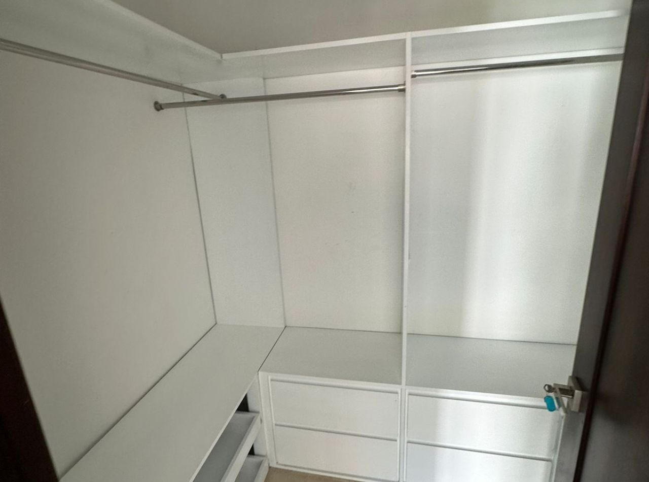 Apartamento 3er Nivel en Alquiler en Republica de Argentina