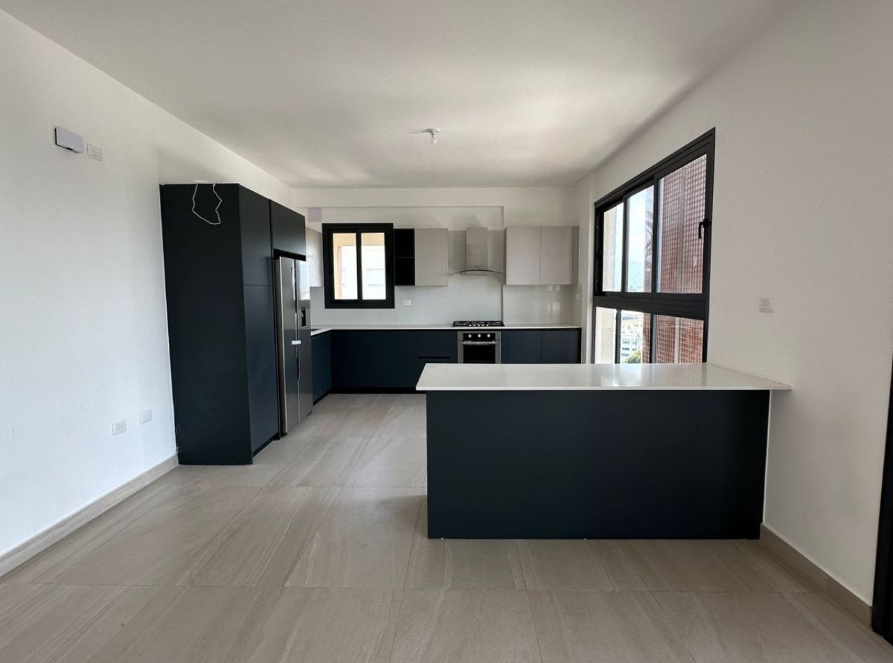 Apartamento en Piso 13 con Vistas Increibles, La Trinitaria
