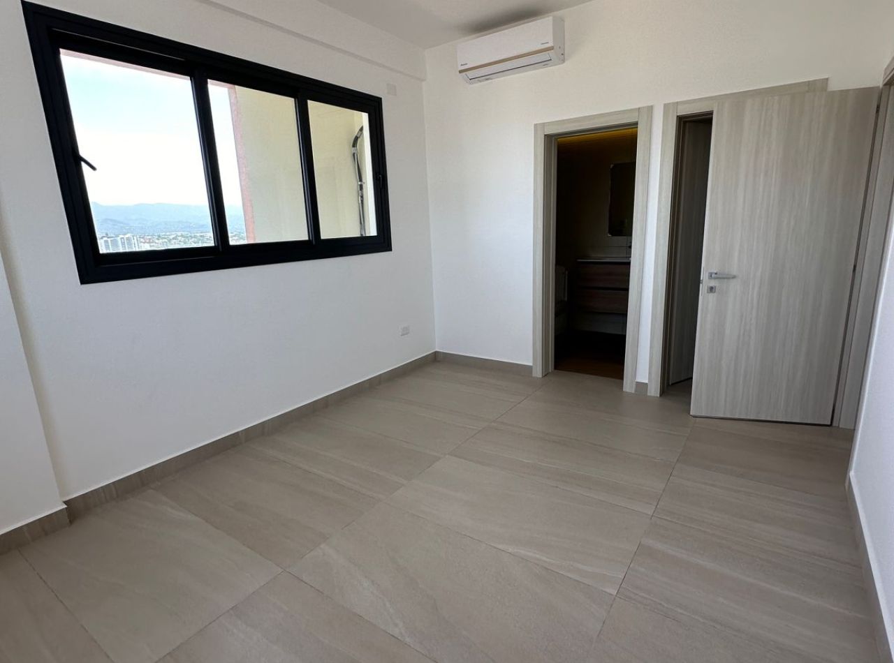 Apartamento en Piso 13 con Vistas Increibles, La Trinitaria
