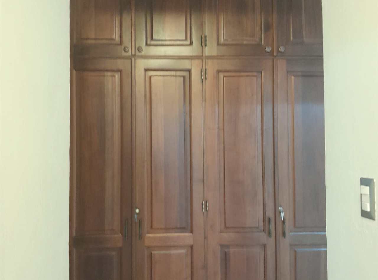 Se Alquila Apartamento Amplio en La Trinitaria, 2do Nivel