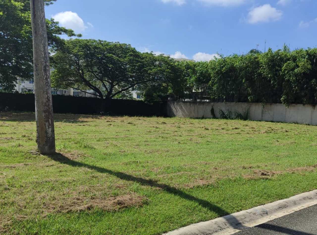 Se Vende Solar en Prestigioso Proyecto de Quintas de Pontezuela