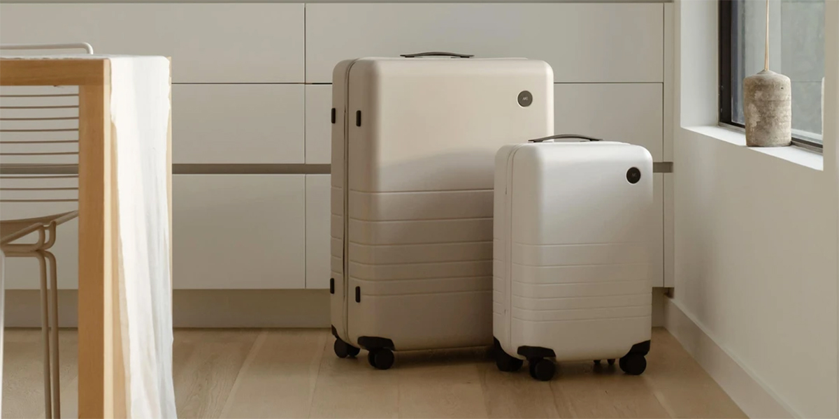 Away vs monos: which suitcase is right for you? (in 2023)