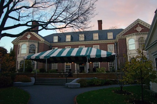 Fly Club. Situated on the abundant front lawn of Lowell House. Site of the annual Fly Club garden party. Also, the club of FDR, who visited while president and caused the mayor of Boston to get clocked by the Fly steward as he was trying to follow FDR in.