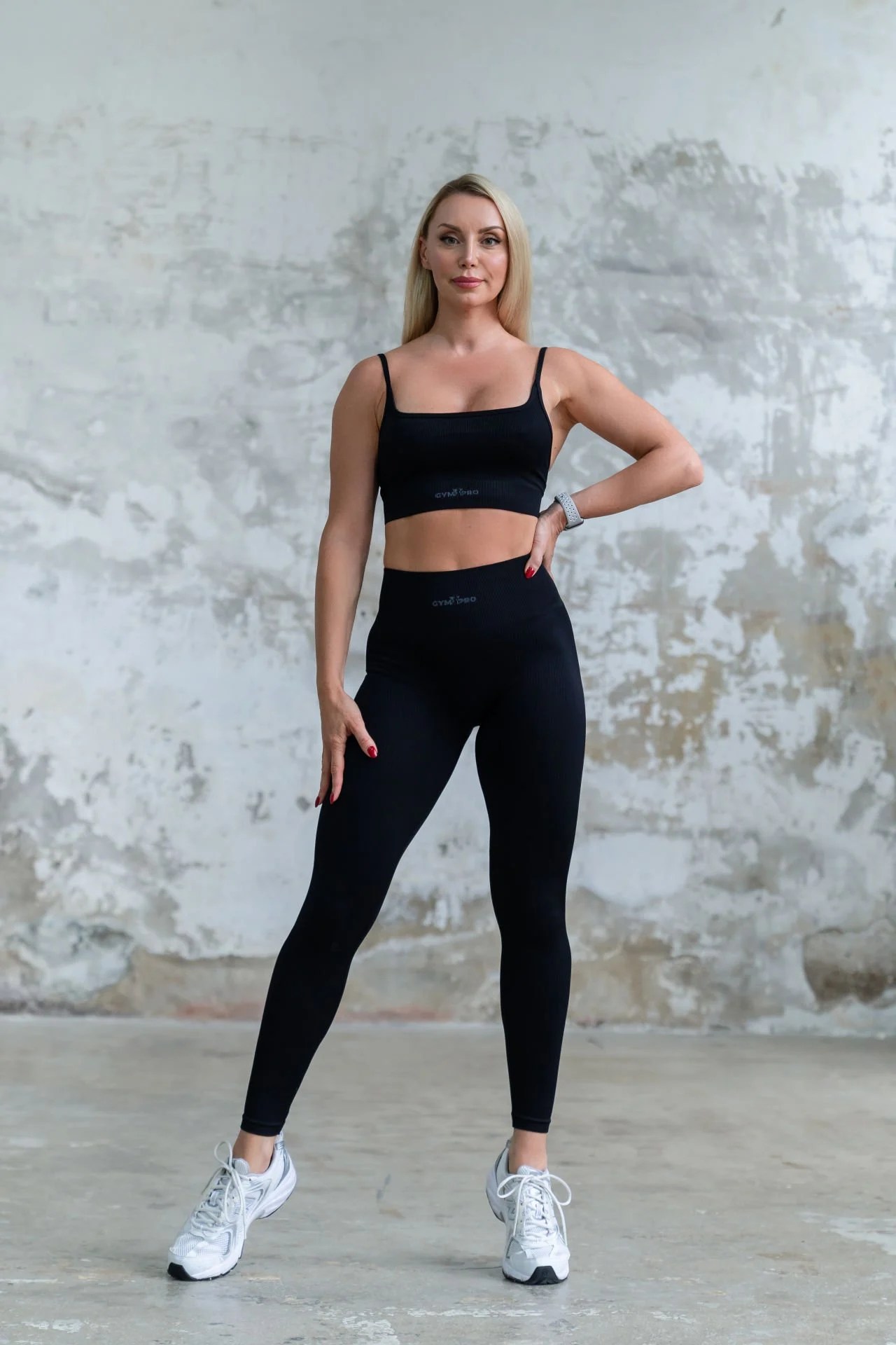 Seamless Gym Bra Black for Women - Ribbed Sports Crop Top, Comfortable Yoga Fitness Bra, Gym Pro Activewear