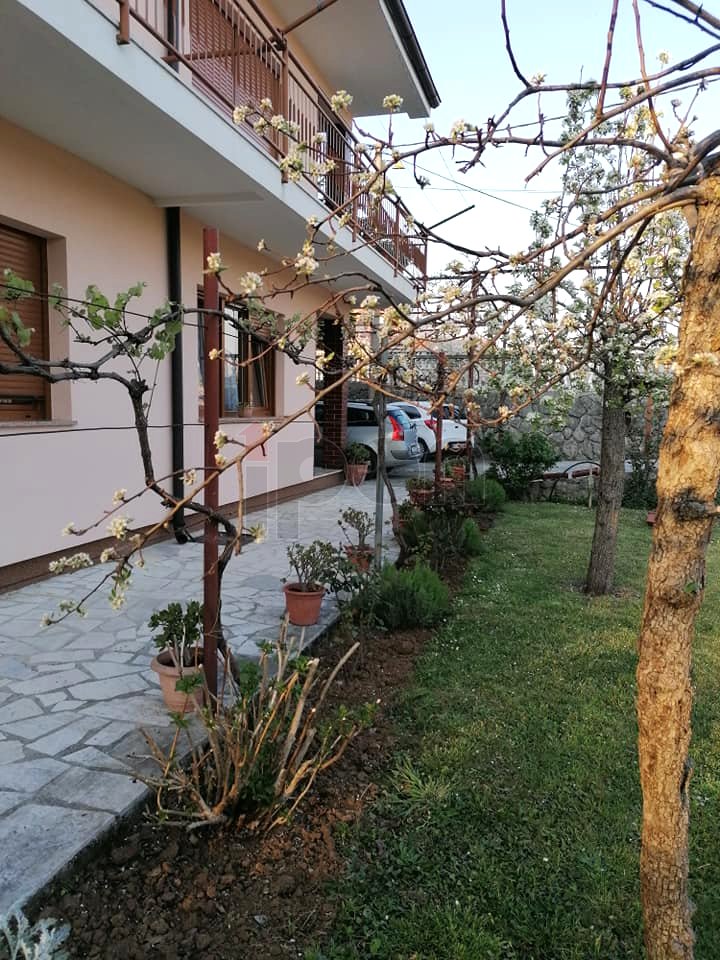 Matulji Kuca Sa Tri Stana I Garazom Ipon Nekretnine