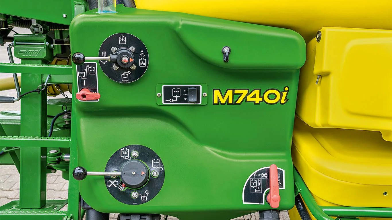 AutoFill și AutoDilute sprayere John Deere seria M700/M700i disponibile prin IPSO