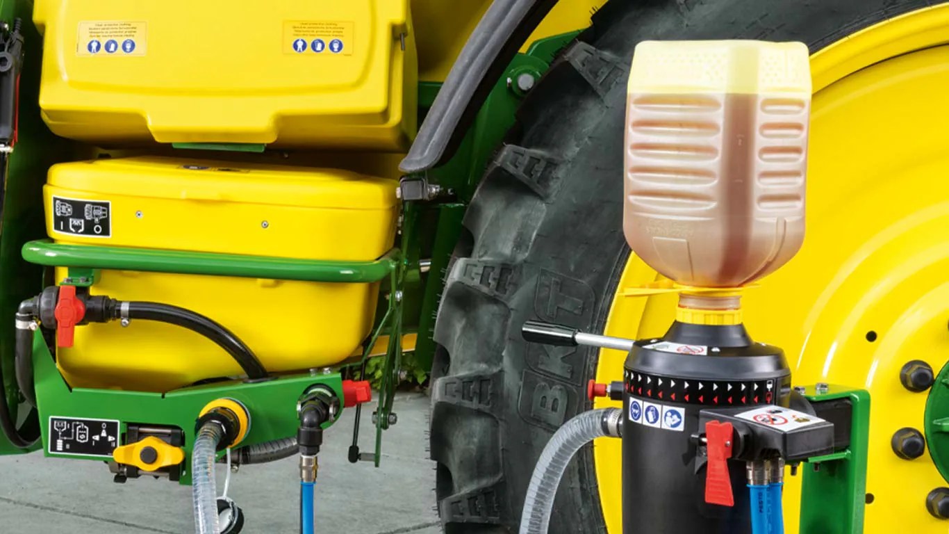 Conexiune sistem transfer închis sprayere John Deere seria M700/M700i disponibile prin IPSO