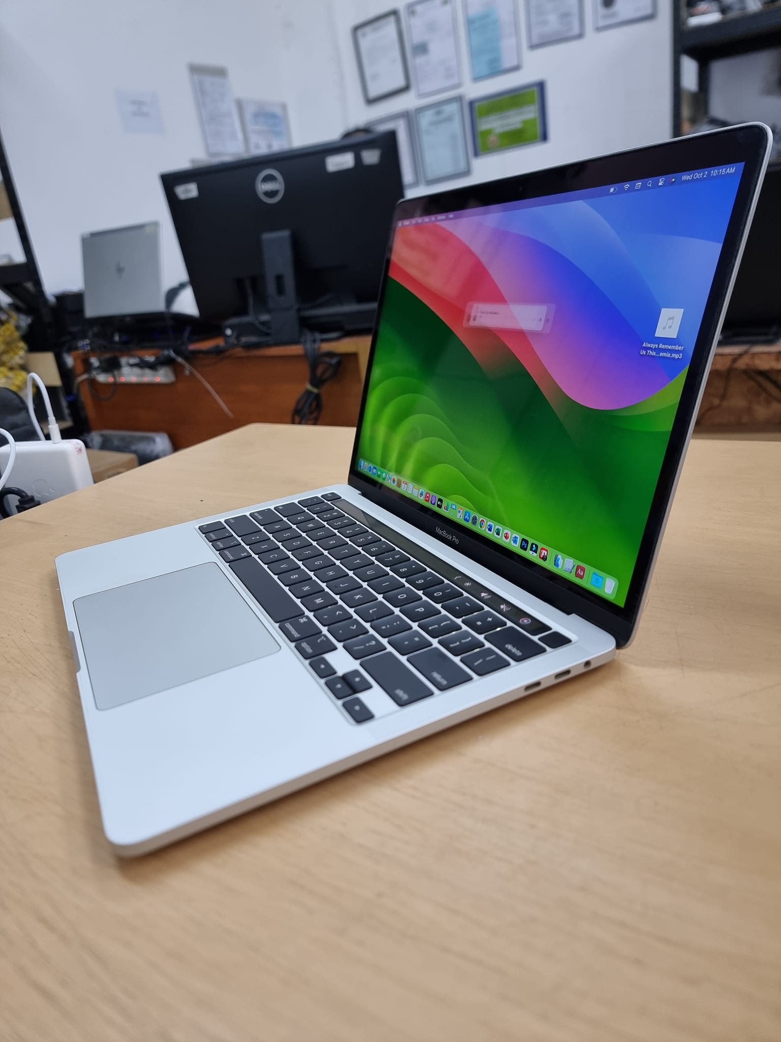 Apple MacBook Pro Mid 2020 - A2251, Intel Core i7 10th Gen