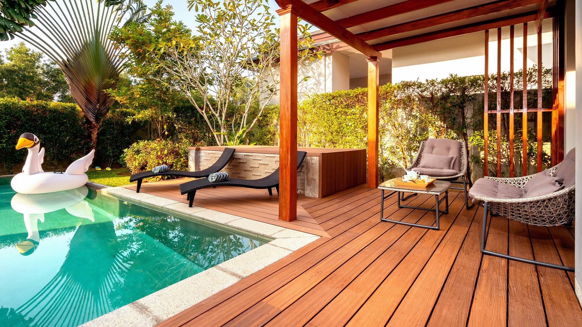 Deck De Madera Irrigarden Peru Jardines Verticales Diseno De Areas Verdes