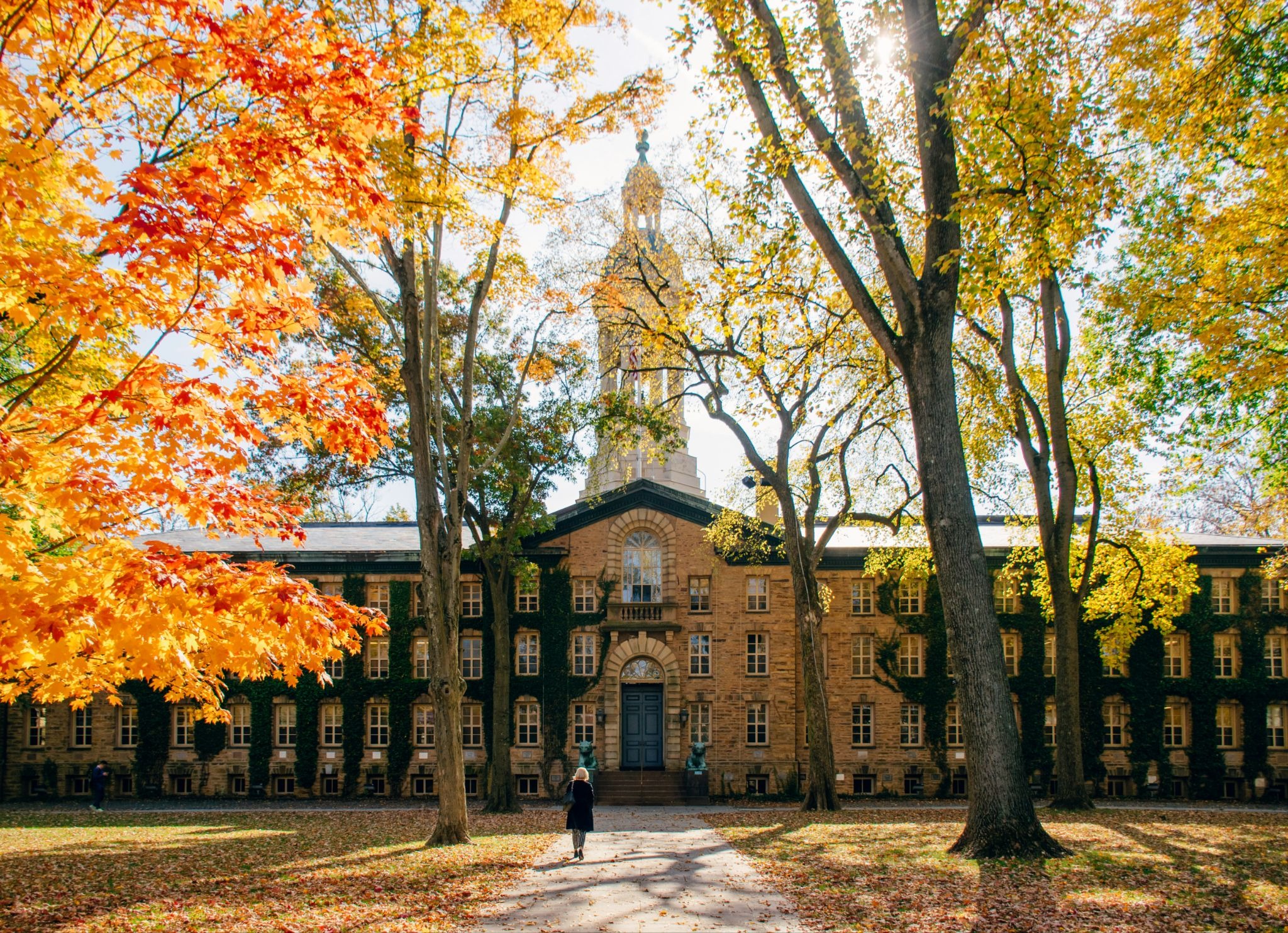Read more about the article Campus Safety for College Students: A Parent’s Guide