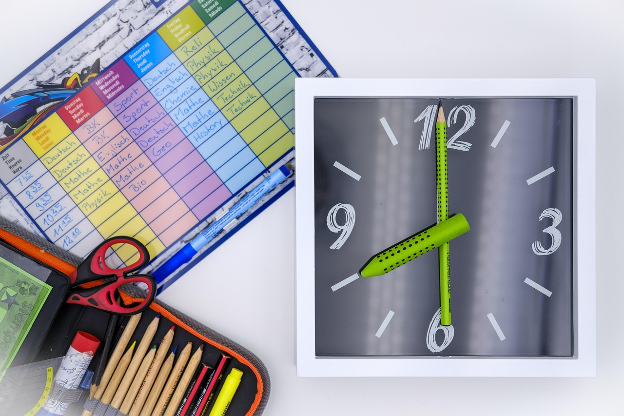 Read more about the article 7 Back-to-School Schedule Tips for Busy Parents Juggling School and Family Life