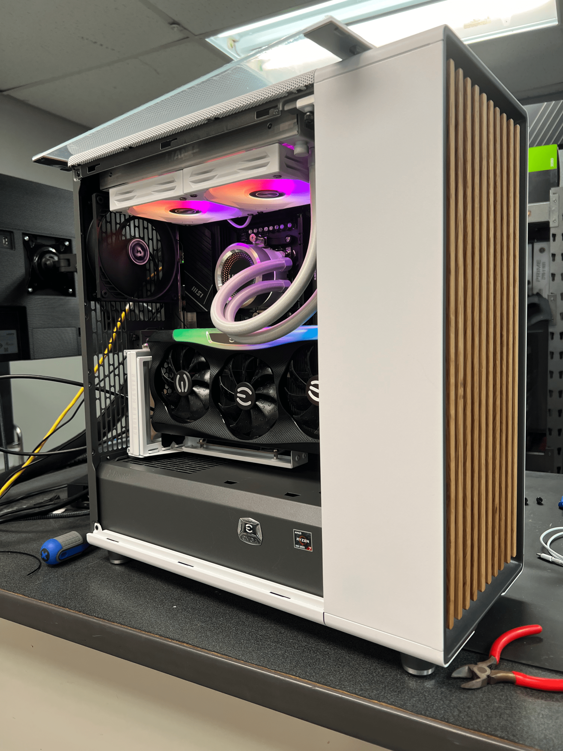 iShattered Custom Gaming PC in White