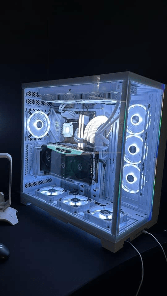 iShattered Custom Gaming PC White Out