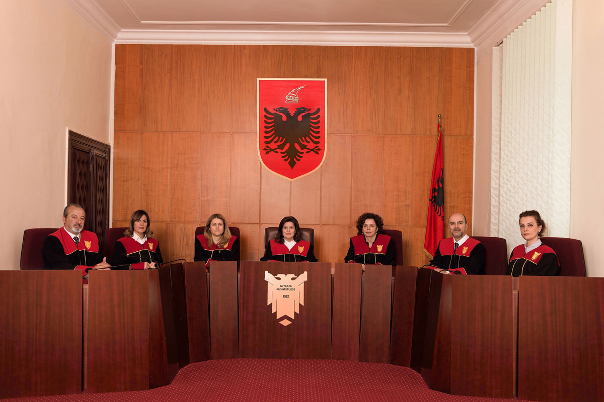 Vendimi i GJK: 34 nga 140 deputetë do të humbisnin mandatin. Statistikat, emrat dhe pritshmëritë